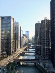 IMG 0210 225x300 - Las 10 mejores barras de techo en Chicago