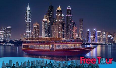 Crucero Dhow en la Marina Crucero Dhow en la Marina