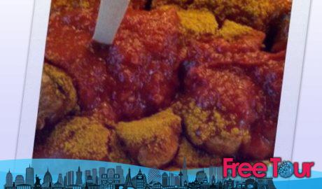 Dónde encontrar las 5 mejores salchichas al curry en Berlín Dónde encontrar las 5 mejores salchichas al curry en Berlín