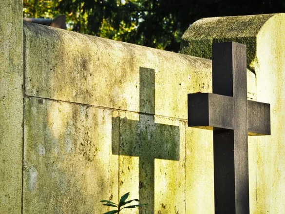 Guía de Símbolos y Emblemas de las Lápidas del Cementerio Nacional de Arlington