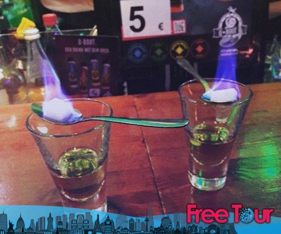 Los Mejores Pub Crawls y Tours Nocturnos de Berlín Los Mejores Pub Crawls y Tours Nocturnos de Berlín