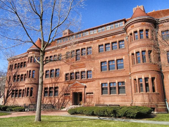 Recorrido por la Universidad de Harvard | Autoguiado