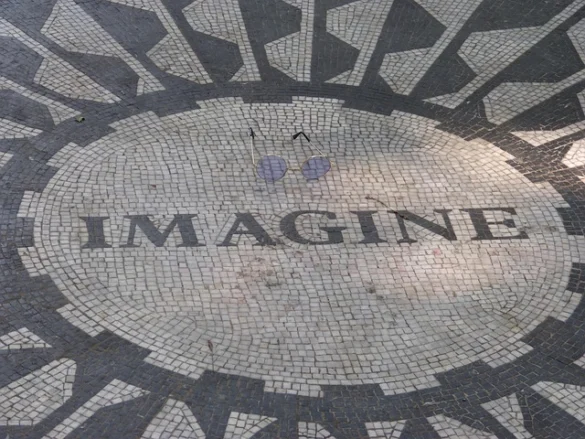 Strawberry Fields Central Park | John Lennon Memorial