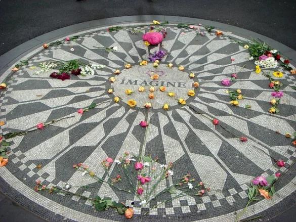Strawberry Fields Central Park | John Lennon Memorial