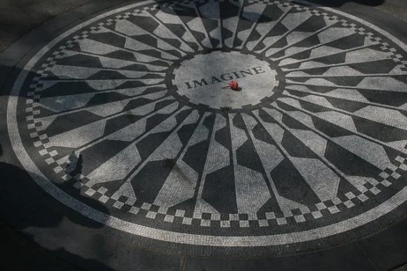 Strawberry Fields Central Park | John Lennon Memorial