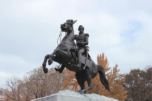 Todo sobre las estatuas en Lafayette Square