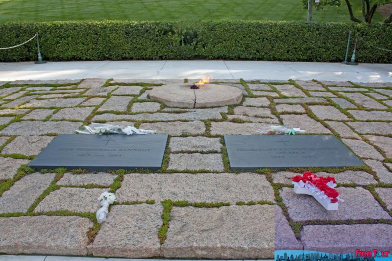 Tour Autoguiado: Notables mujeres enterradas en el Cementerio Nacional de Arlington Tour Autoguiado: Notables mujeres enterradas en el Cementerio Nacional de Arlington