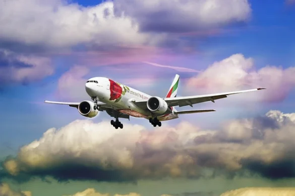 Transporte entre el Aeropuerto Internacional Al Maktoum y la ciudad de Dubai