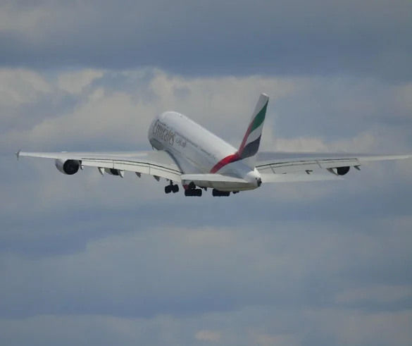 Transporte entre el Aeropuerto Internacional de Dubai y Dubai